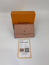Capucines Compact Wallet in Magnolia Taurillon