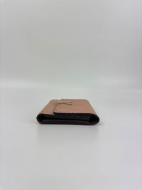 Capucines Compact Wallet in Magnolia Taurillon