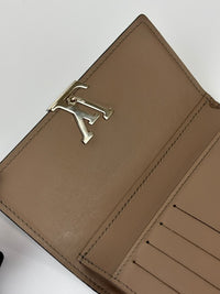 Capucines Compact Wallet in Magnolia Taurillon