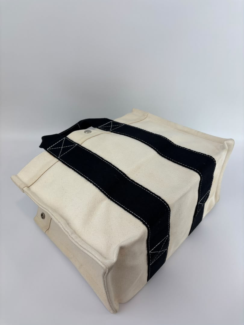 2000s Bora Bora PM Tote in White/Black