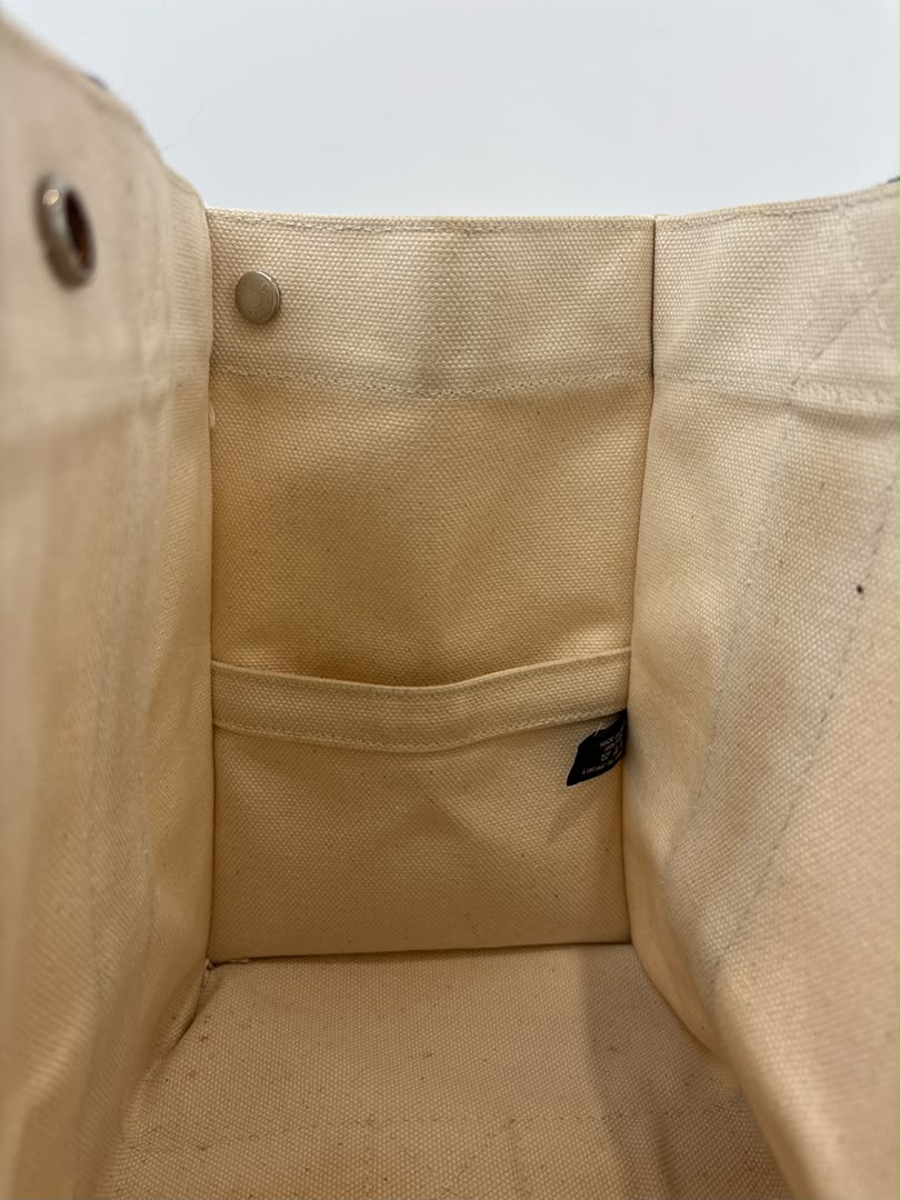 2000s Bora Bora PM Tote in White/Black