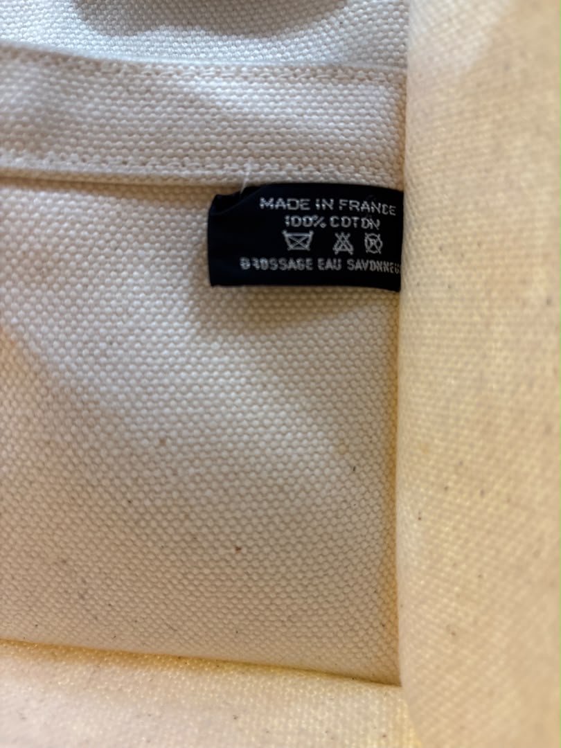 2000s Bora Bora PM Tote in White/Black