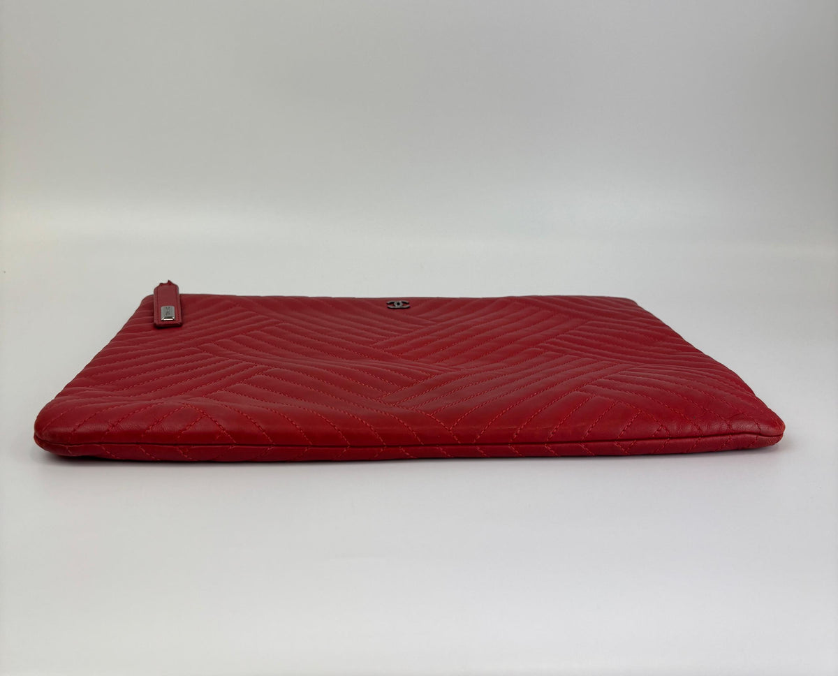 Large O Case Diagonal Quilted Lambskin Clutch in Red