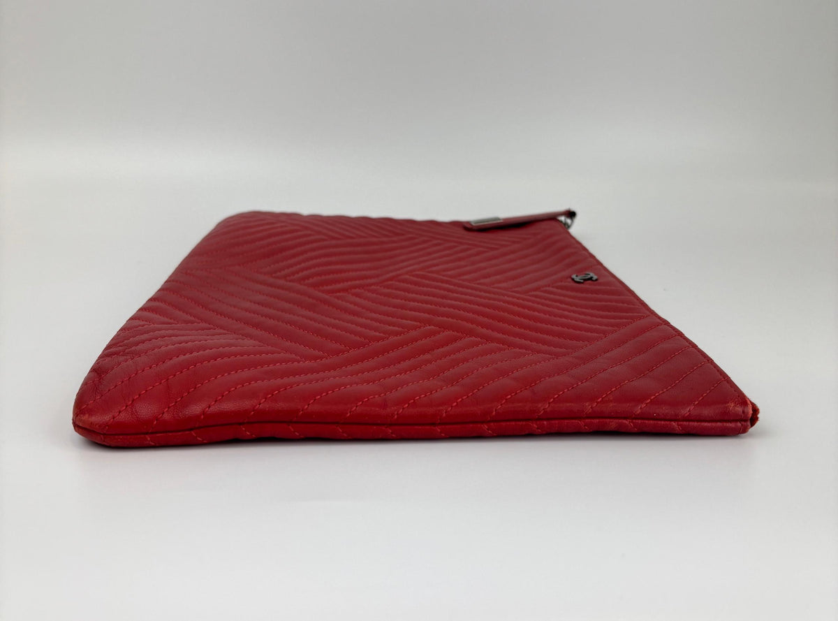 Large O Case Diagonal Quilted Lambskin Clutch in Red