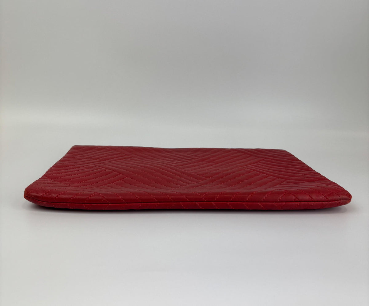 Large O Case Diagonal Quilted Lambskin Clutch in Red