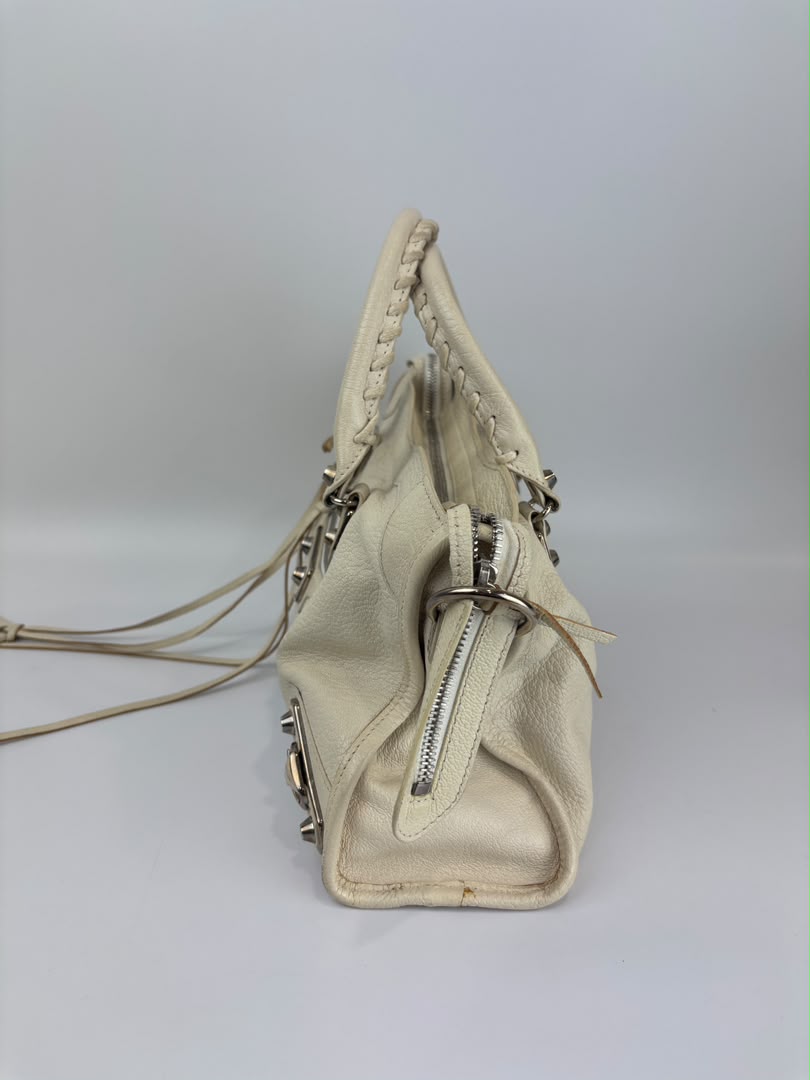 Metallic Edge City S Ivory Chevre SHW