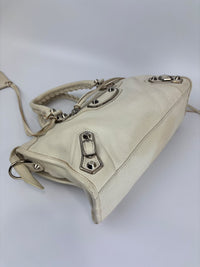 Metallic Edge City S Ivory Chevre SHW