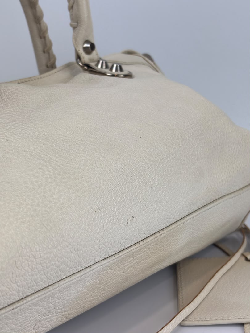 Metallic Edge City S Ivory Chevre SHW
