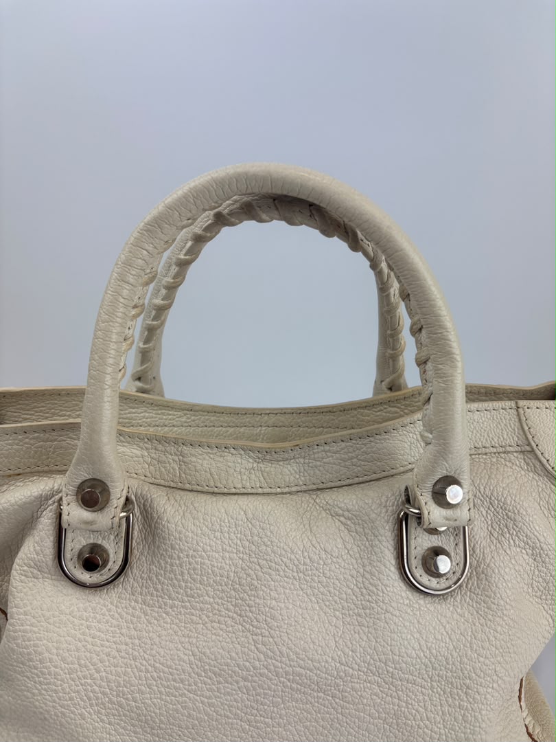 Metallic Edge City S Ivory Chevre SHW