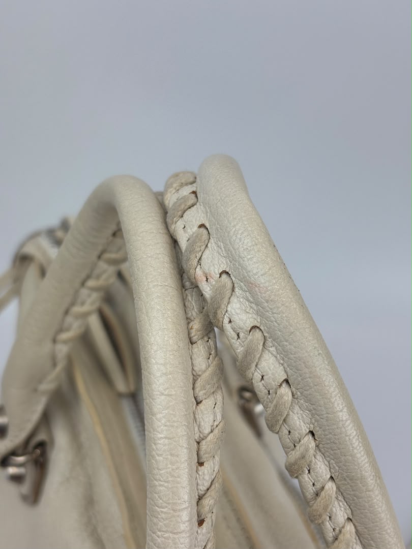Metallic Edge City S Ivory Chevre SHW