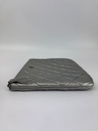 Small O Case Iridescent Silver Lambskin RHW