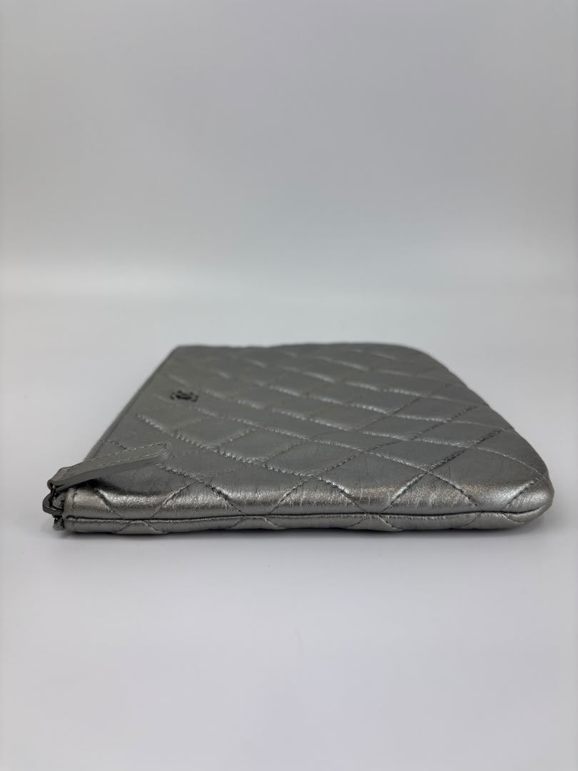 Small O Case Iridescent Silver Lambskin RHW