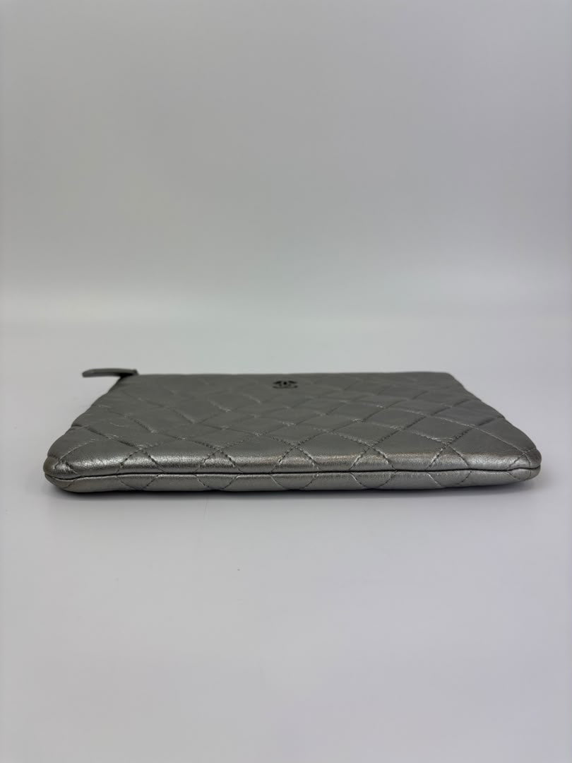Small O Case Iridescent Silver Lambskin RHW
