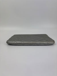 Small O Case Iridescent Silver Lambskin RHW