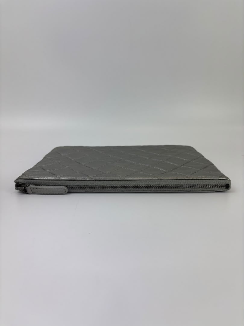 Small O Case Iridescent Silver Lambskin RHW