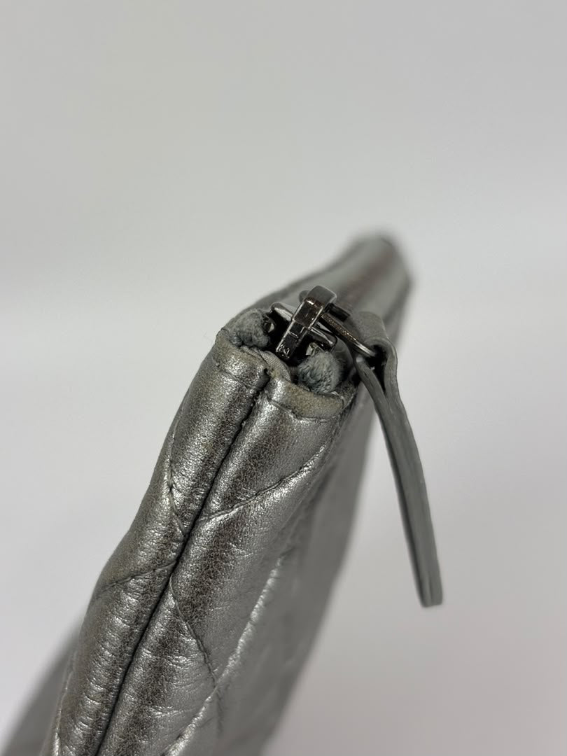 Small O Case Iridescent Silver Lambskin RHW