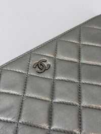Small O Case Iridescent Silver Lambskin RHW