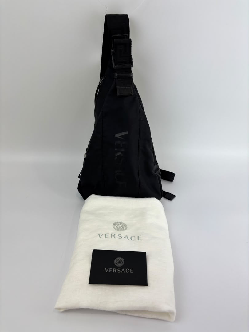 La Greca Nylon Sling Backpack / One Shoulder Crossbody Bag