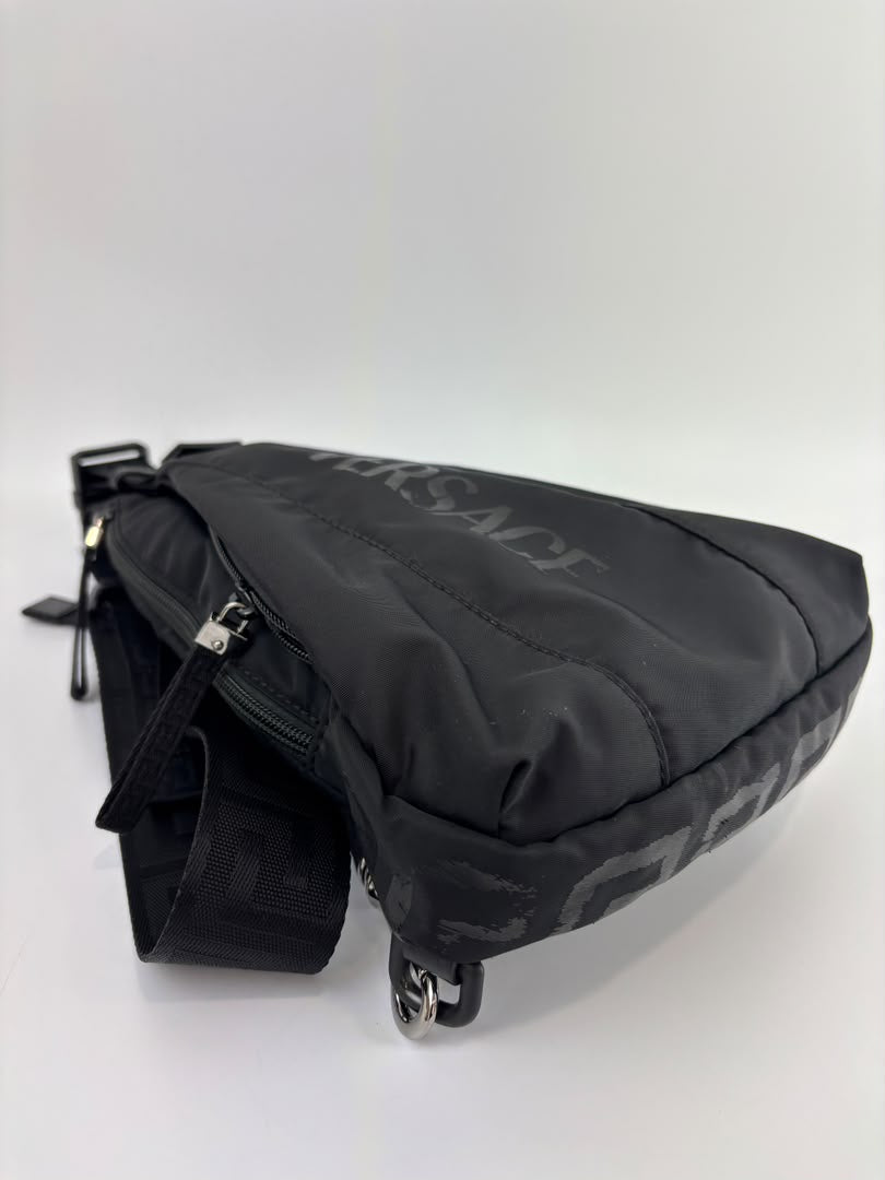 La Greca Nylon Sling Backpack / One Shoulder Crossbody Bag
