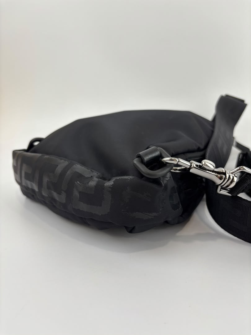 La Greca Nylon Sling Backpack / One Shoulder Crossbody Bag