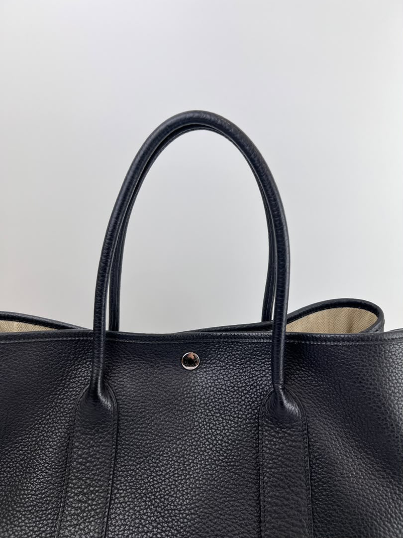Garden Party 36 Black Negonda Leather