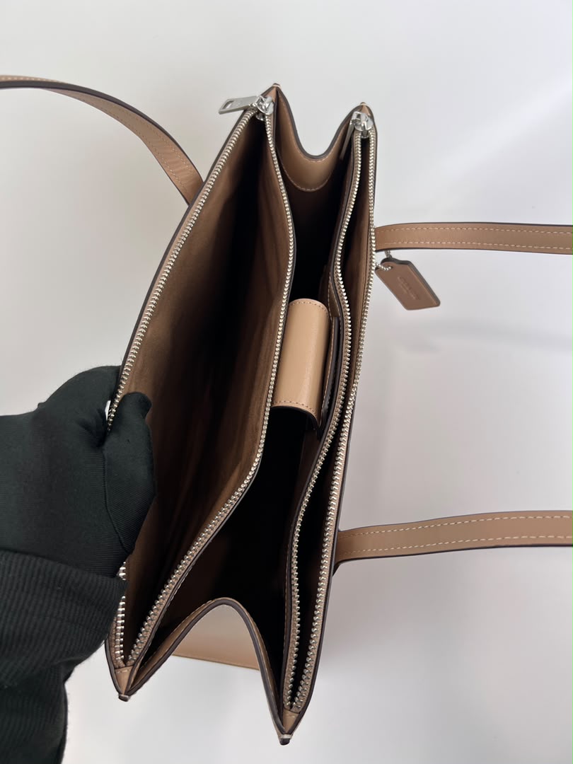 Nina Tote Bag in Silver/Taupe