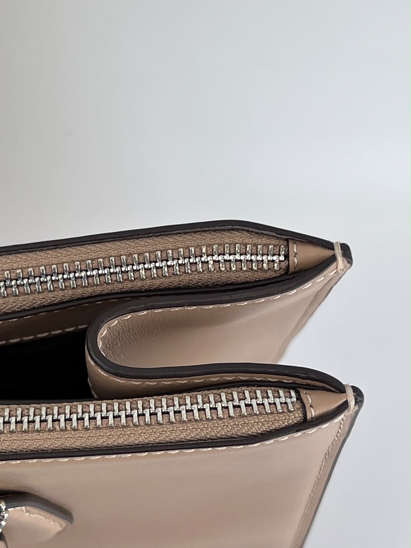 Nina Tote Bag in Silver/Taupe