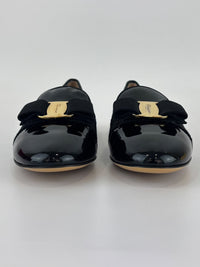 Vara Mocassins in Black Patent Size 6 / 35.5