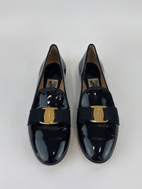 Vara Mocassins in Black Patent Size 6 / 35.5