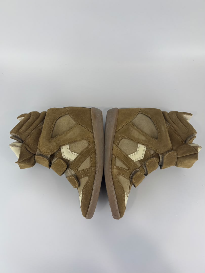 Bekett Suede Wedge Sneaker in Beige Size 35