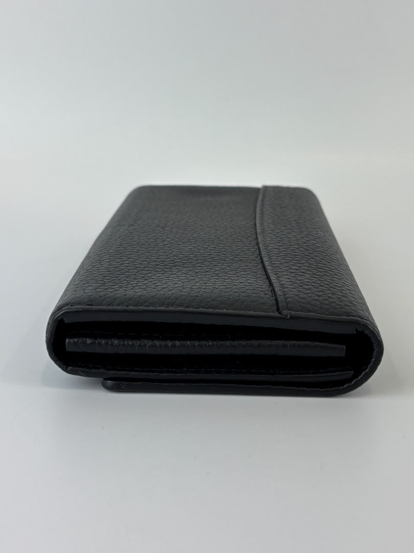 Capucines Taurillon Snakeskin Wallet Black