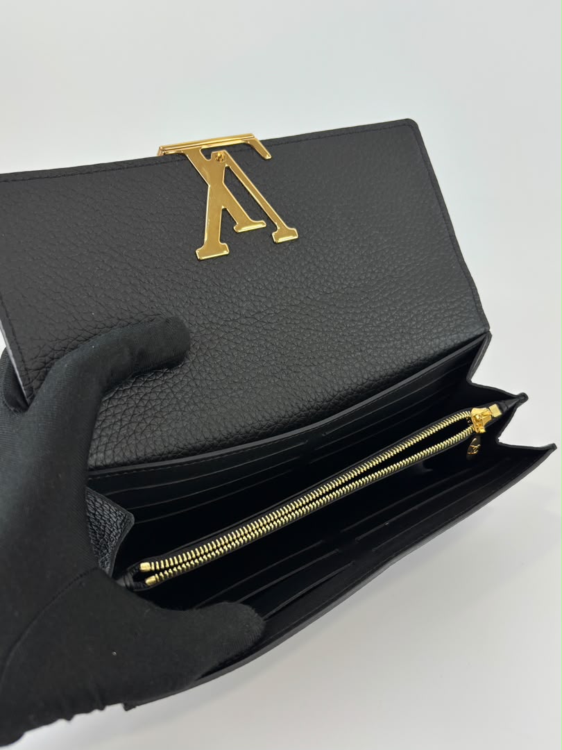 Capucines Taurillon Snakeskin Wallet Black