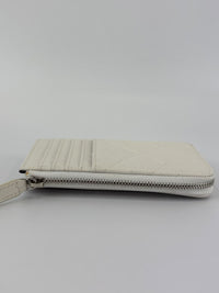 Quilted Caviar Zip Card Holder White