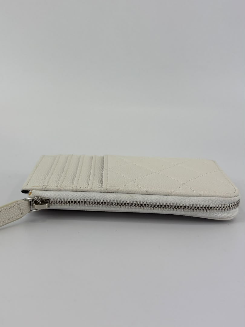Quilted Caviar Zip Card Holder White