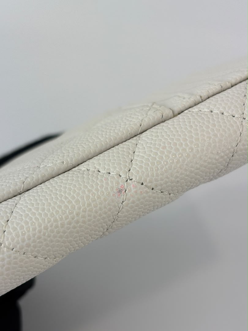 Quilted Caviar Zip Card Holder White