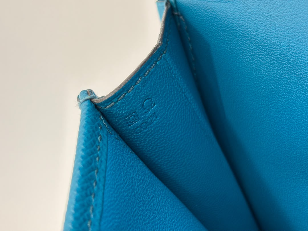 Jige Elan Clutch 29 Bleu Izmir Epsom Leather