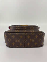 M45592 Monogram Canvas Passy Chain Bag