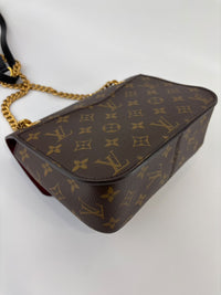M45592 Monogram Canvas Passy Chain Bag