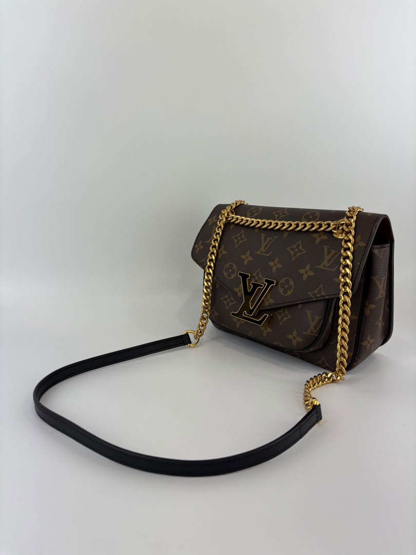 M45592 Monogram Canvas Passy Chain Bag