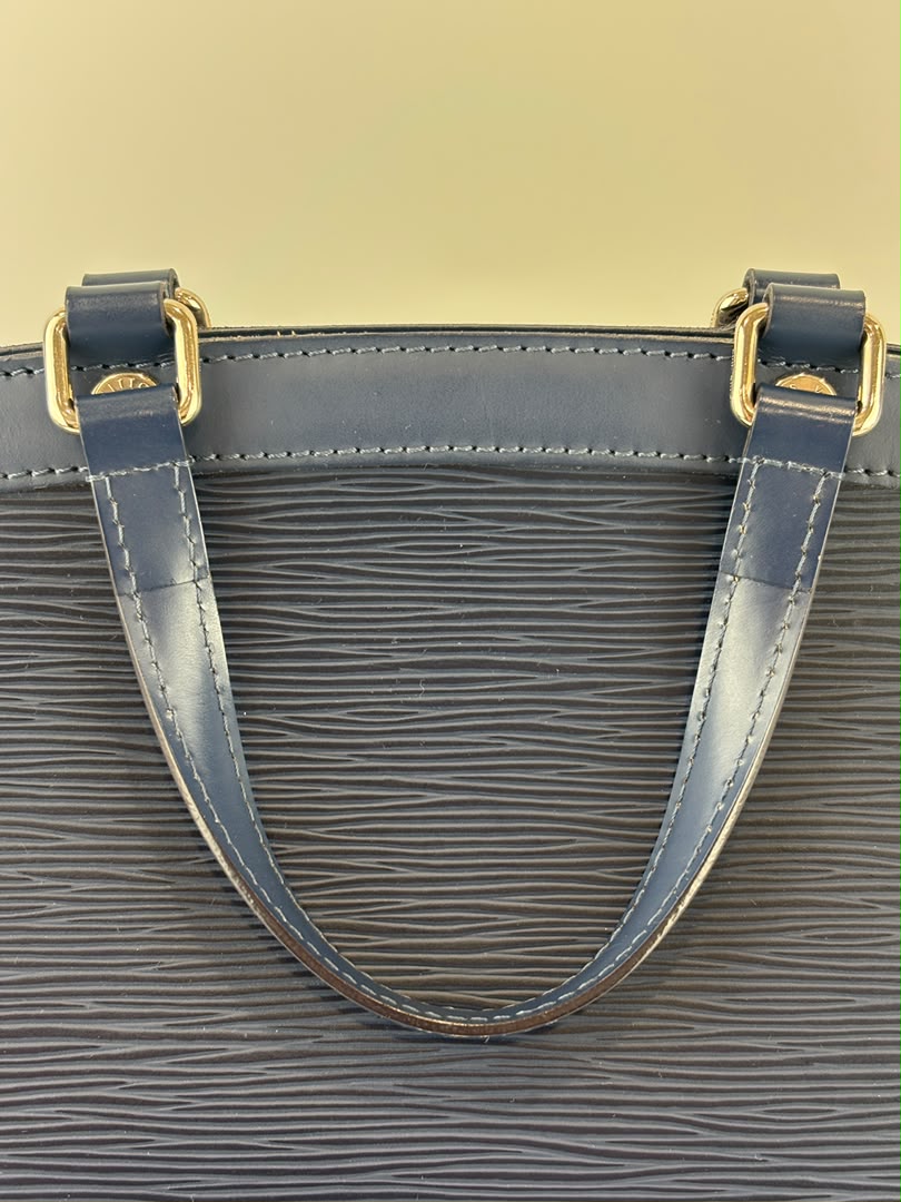 M40821 Brea MM Epi Indigo