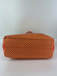 1BG552 Re-Nylon Saffiano Triangolo Symbole Shopping Tote Orange