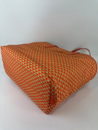 1BG552 Re-Nylon Saffiano Triangolo Symbole Shopping Tote Orange