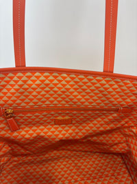 1BG552 Re-Nylon Saffiano Triangolo Symbole Shopping Tote Orange