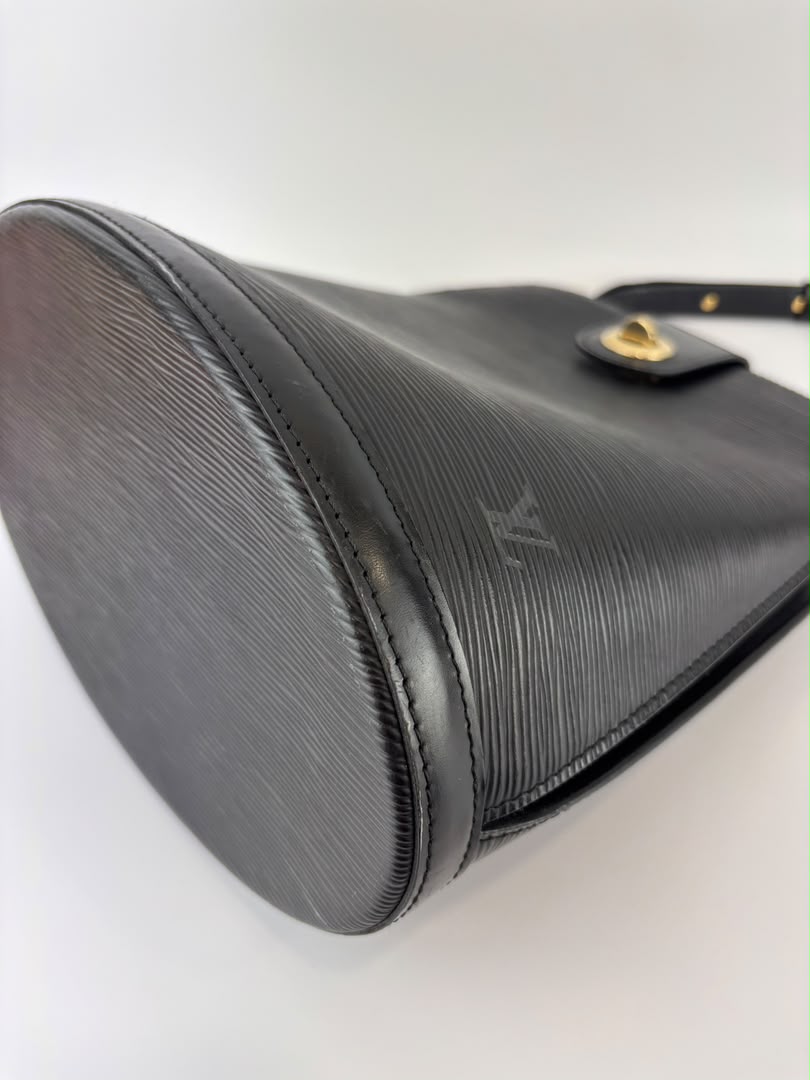 Vintage Cluny Bucket Bag Black Epi Leather
