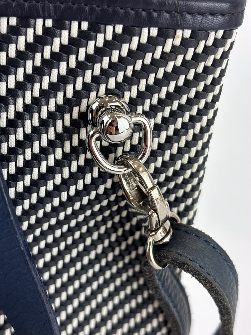 Vintage Ahmedabad Diago PM Tote Black / White / Navy