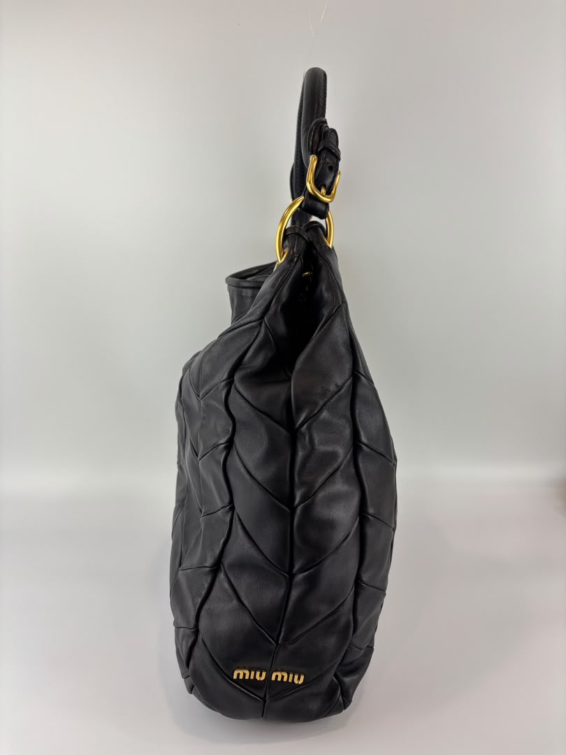 Quilted Chevron Hobo Bag Black Leather