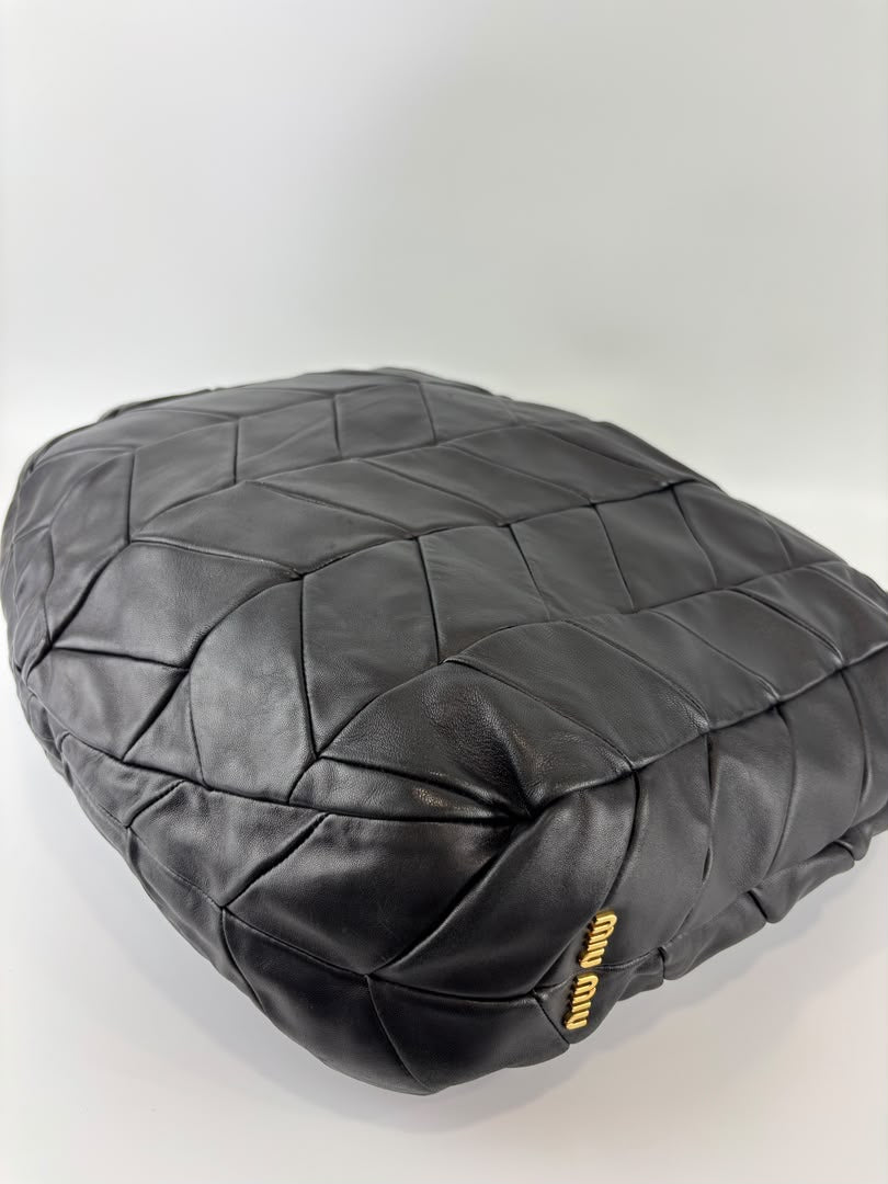 Quilted Chevron Hobo Bag Black Leather