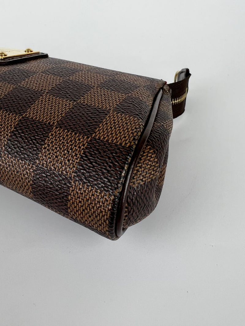 Eva Shoulder Bag in Damier Ebene