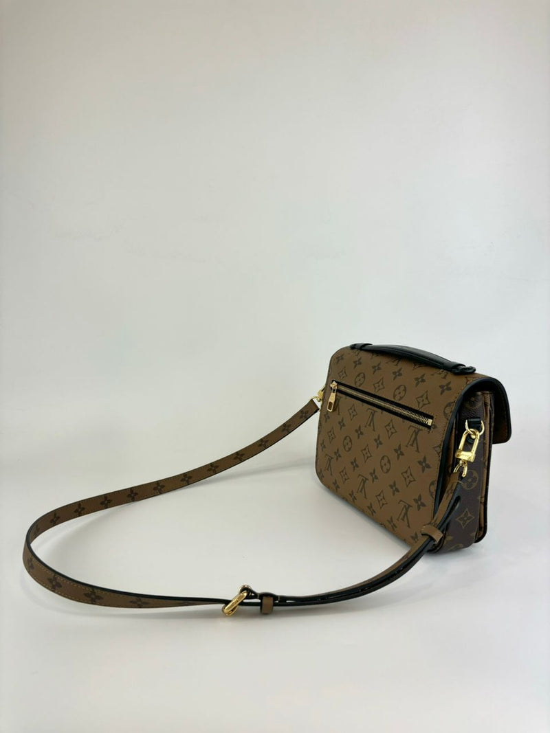 M44876 Monogram Reverse Pochette Metis (RFID)