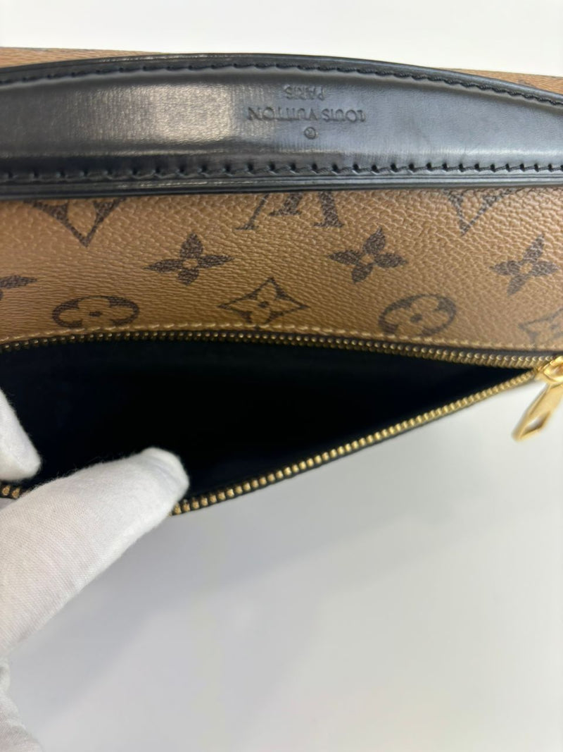 M44876 Monogram Reverse Pochette Metis (RFID)